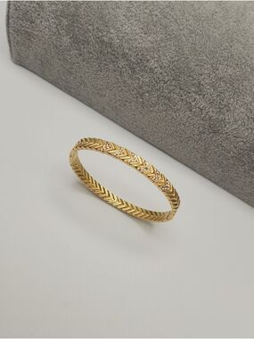 18k Gold Plated Stainless Steel Zircon Chevron Bangle Bracelet Jewelry